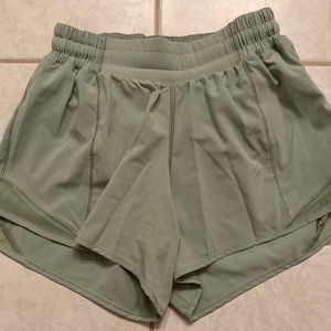 Lululemon Hotty Hot Low-Rise 4” Inseam Shorts